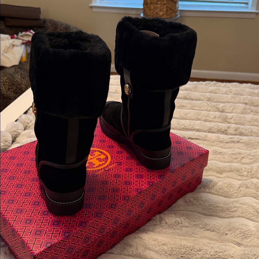 Tory Burch Margaret Boot w. Black Split Fur-Trimmed/cashmere Boots - Picture 7 of 7